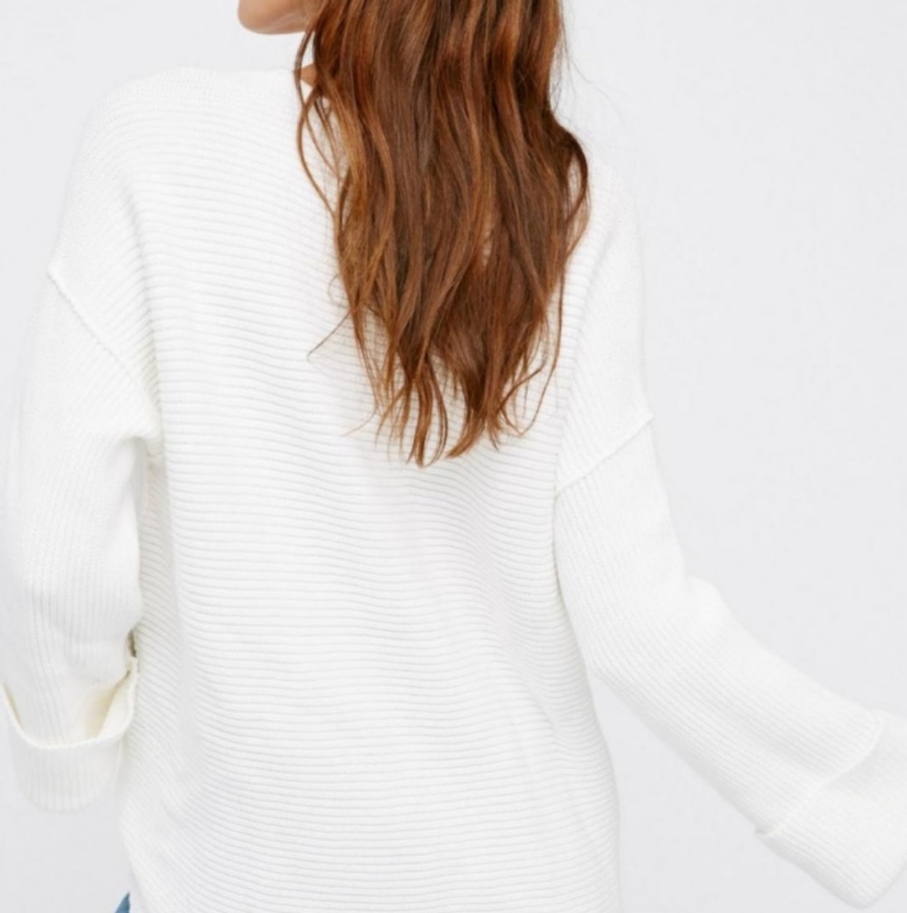 Free People La Brea Oversized V neck, chunky  knit, white cotton sweater, size S - Picture 5 of 9